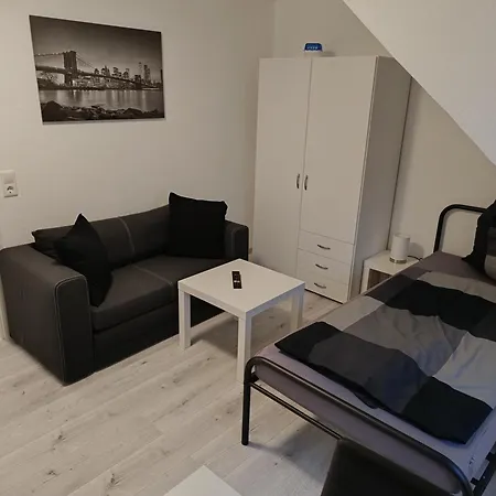 Am Herrenberger Bahnhof *